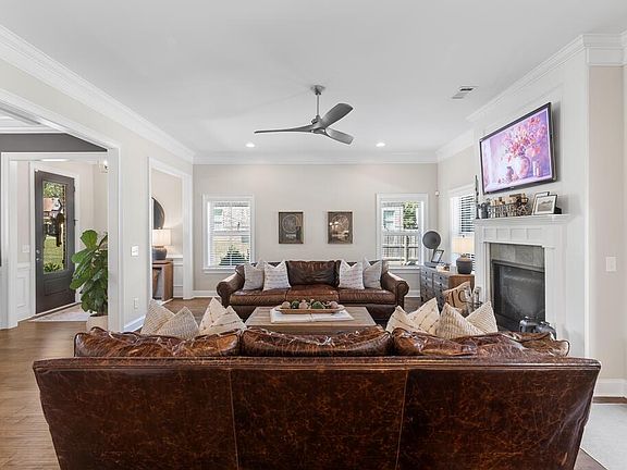 4th image of 100 Tablerock Ct