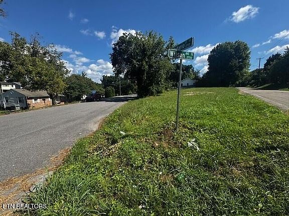 3rd image of 2739 Wilson Ave Lot 96