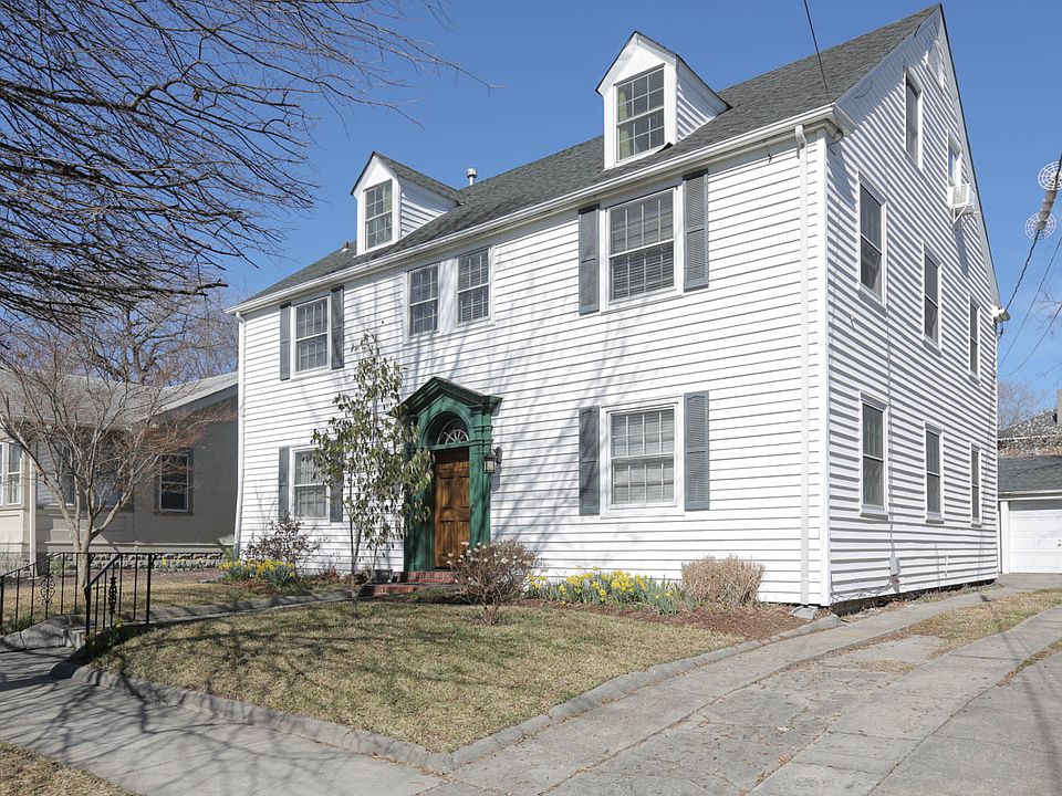 1st image of 914 Gates Ave