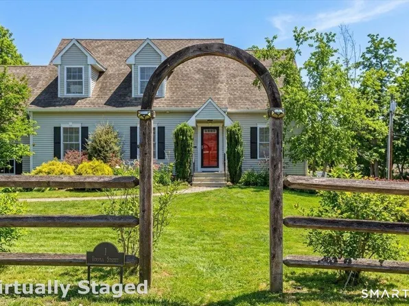 1 Verona Street, Essex, CT 06442