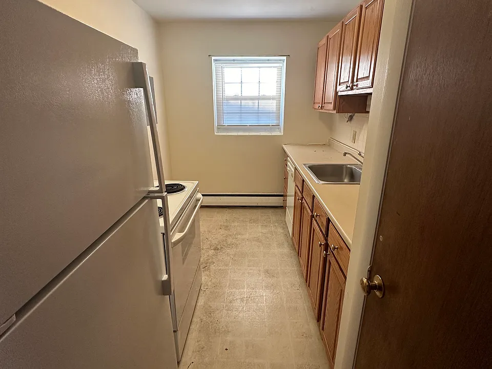 11 Brattle St #4
