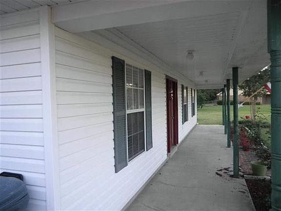 2nd image of 30 Bolton Ln