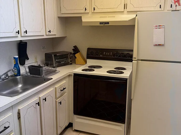 469 Mansfield Dr #L — Photo 7