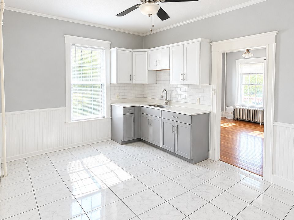 1st image of 6 Glen Rd #2