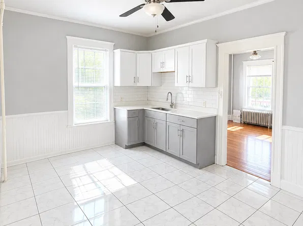 6 Glen Rd #2, Woonsocket, RI 02895