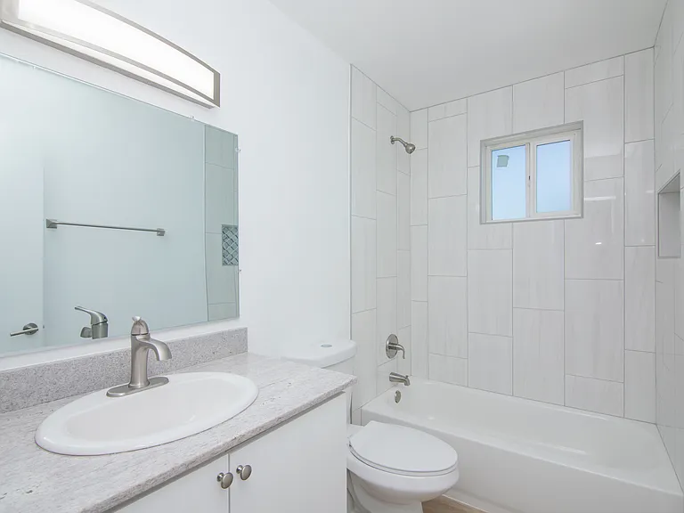 2922 N 35th St #6 — Photo 7