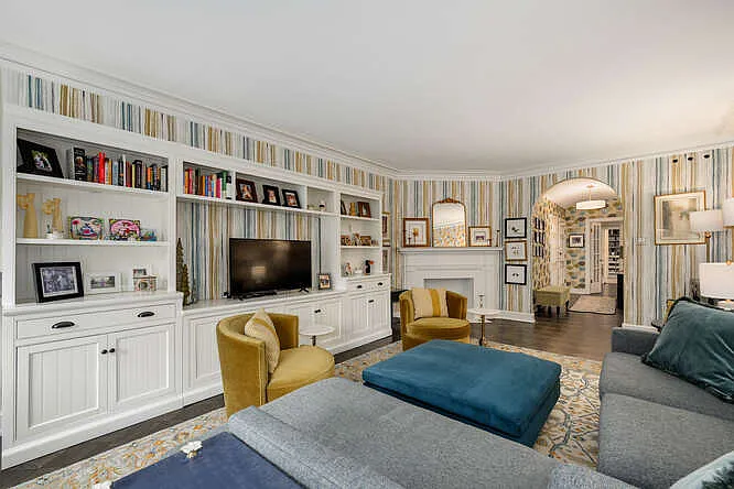 73 E Elm St #4B — Photo 5
