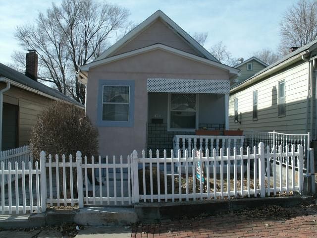 1st image of 420 N Thompson St