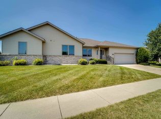 283 Alpine Pkwy, Oregon, WI 53575