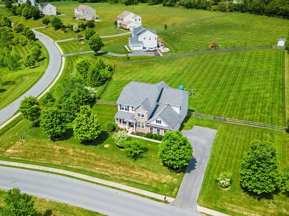 1071 Mahuron Rd, Westminster, MD 21157