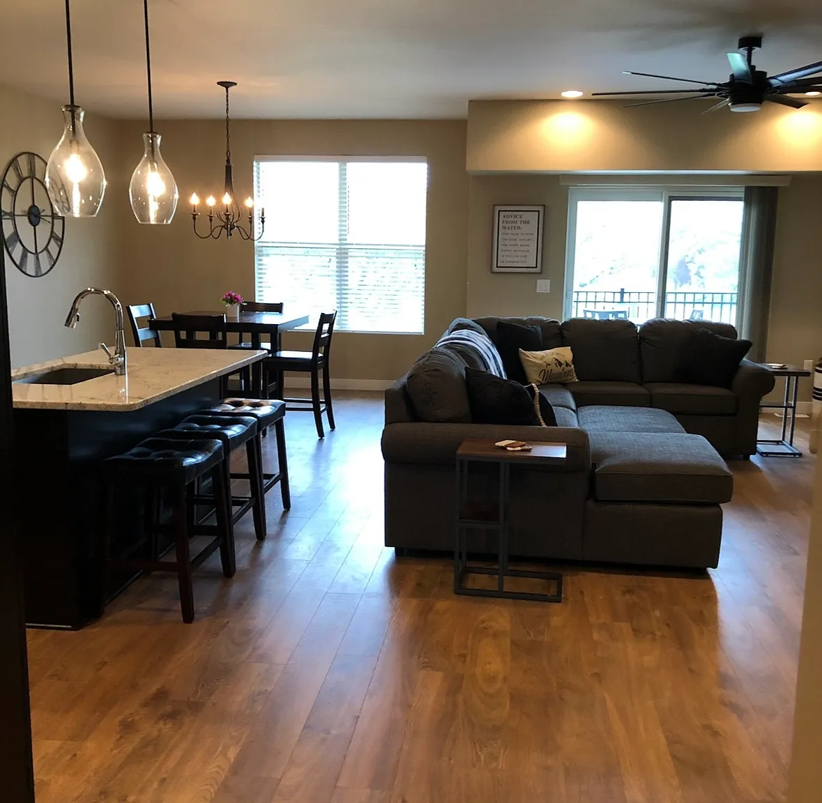 2 bed, 1198 sqft, $1,350 — Photo 2