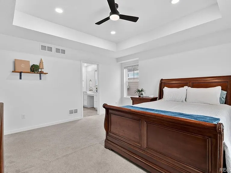 11029 Ursula St — Photo 20