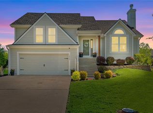 16464 W 158th Ter, Olathe, KS 66062