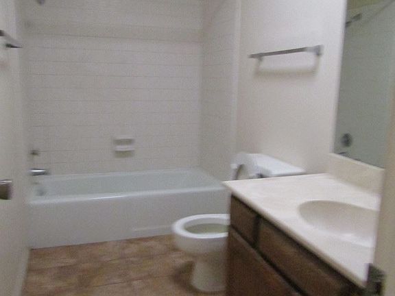 5th image of 2900 Missouri Ave