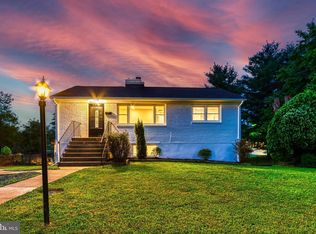 6829 Donahue Ct, Falls Church, VA 22042