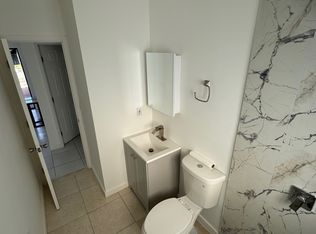 49 NW 30th Ave #1, Fort Lauderdale, FL 33311