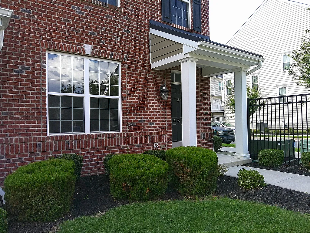 3 bed, 2.5 bath, 1915 sqft, $2,900 — Photo 3
