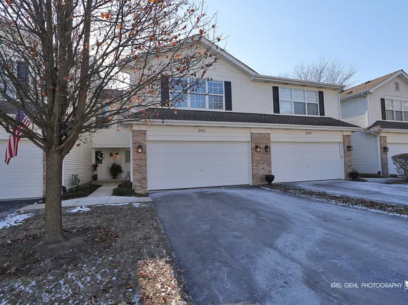 2421 Stoughton Cir, Aurora, IL 60502