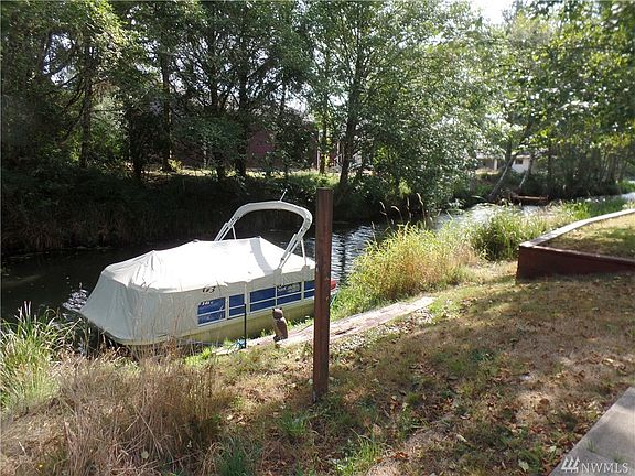 2nd image of 743 Kingfisher Pl