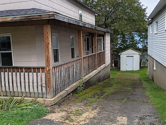 3rd image of 16 Rochester St