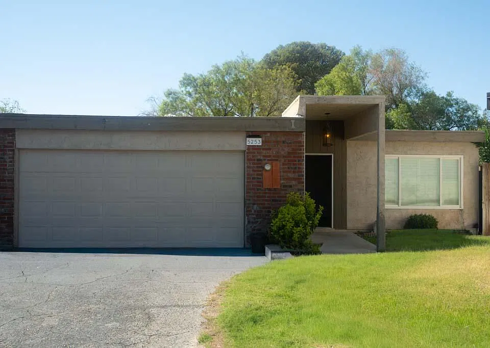 5253 S Lakewood Ct