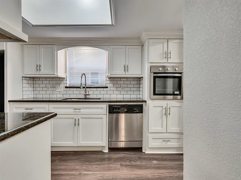 2030 Lone Rock Dr — Photo 9