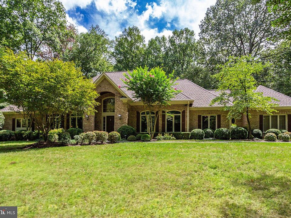 1st image of 145 River Park Ln