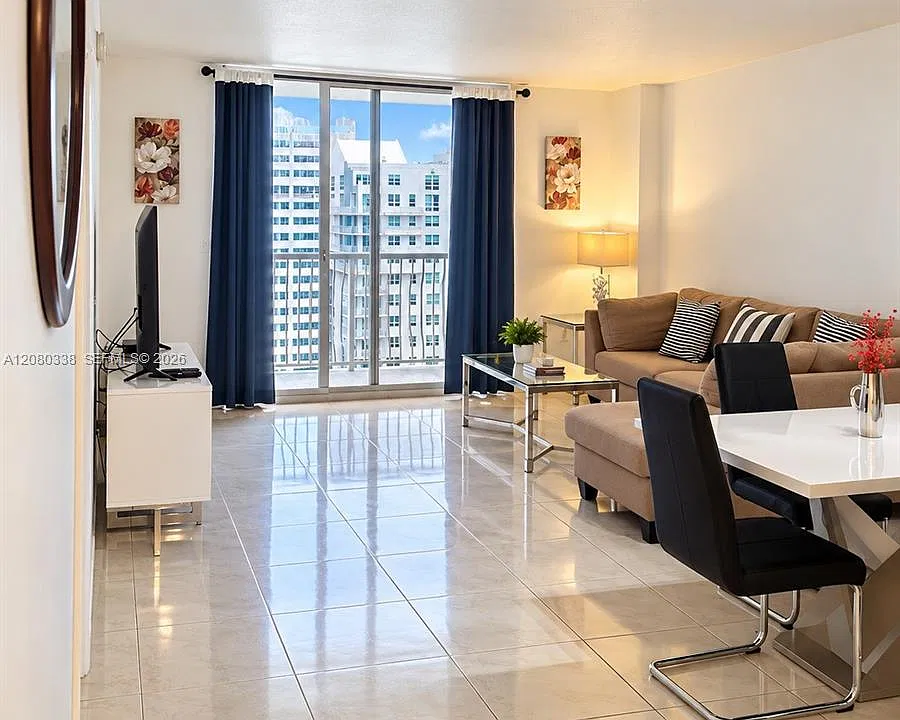 1200 Brickell Bay Dr #3304