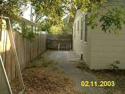 3rd image of 1743 N CENTER