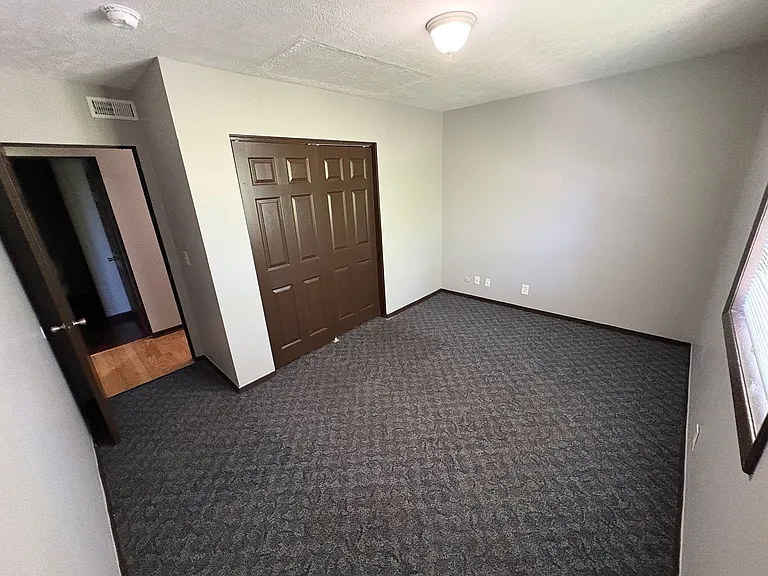 1905 G St — Photo 11