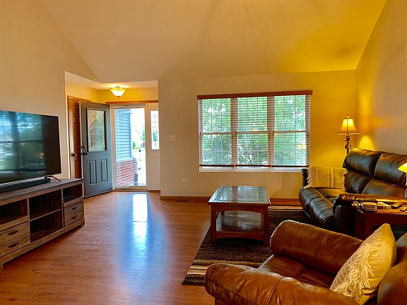 4th image of 5575 Hearthside Dr