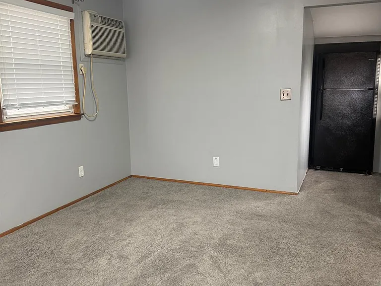 55 Murdock St — Photo 4