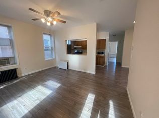 21-32 36th St #2R, Astoria, NY 11105