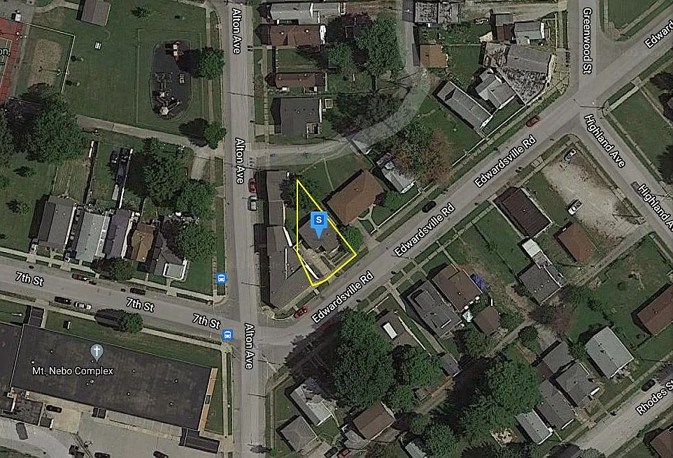 1707 Edwardsville Rd photo 1