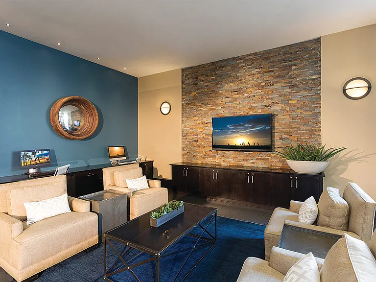 The Douglas Apartments — Photo 20
