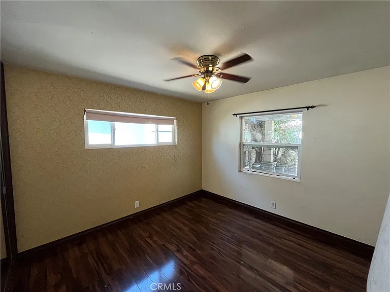 15358 Leadwell St — Photo 10