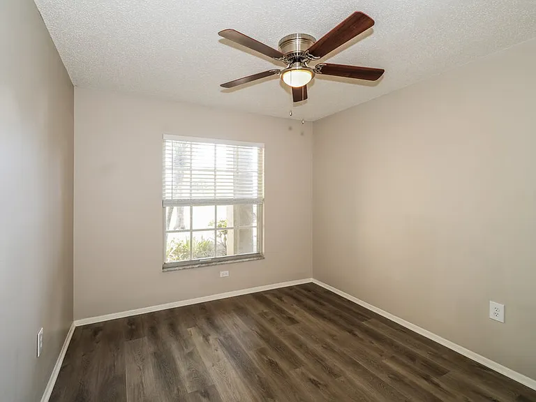 1434 Lakehurst Way — Photo 14