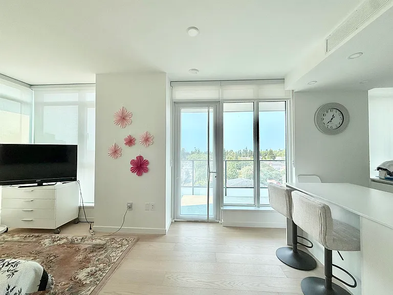 8415 Granville St #507 — Photo 14