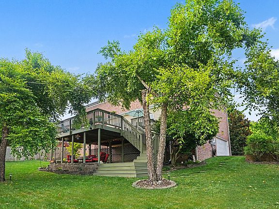 3rd image of 1144 Banbury Ln