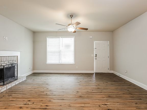 5th image of 77 Rosemont Ct