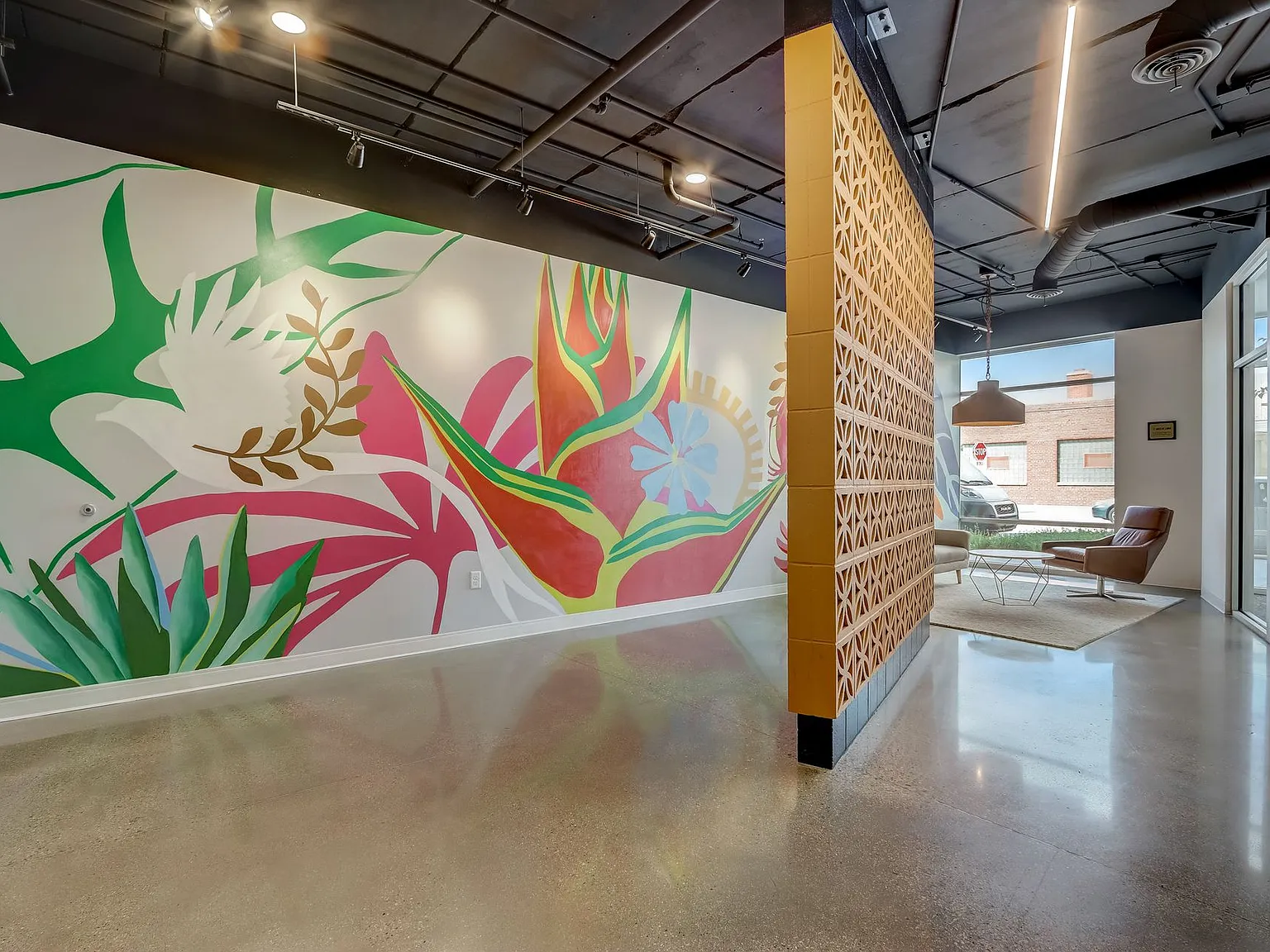 Element Apartments — Photo 4