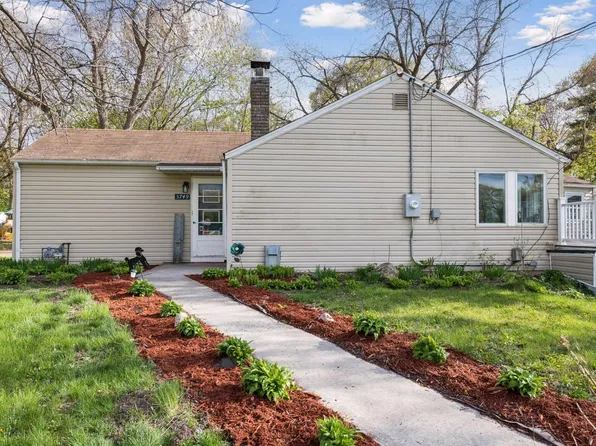 5749 Grandview Blvd, Mound, MN 55364