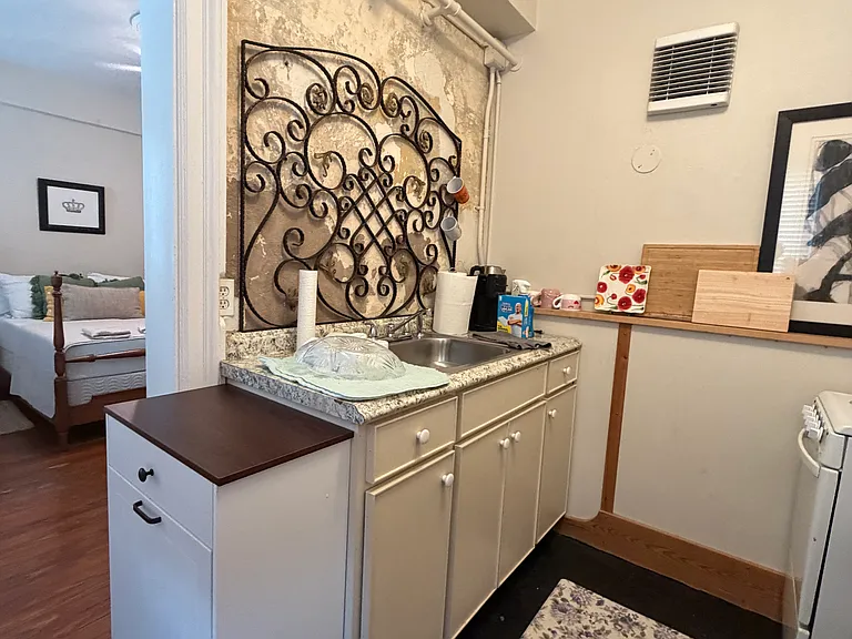 24 E Liberty St #61 — Photo 9