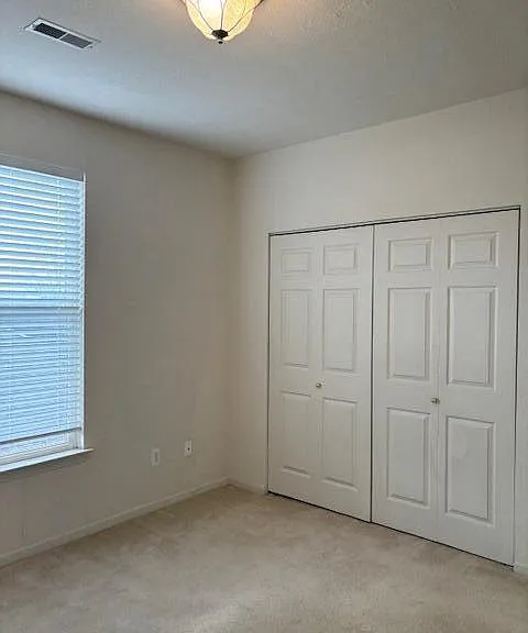 1452 Fox Pointe Cir — Photo 10