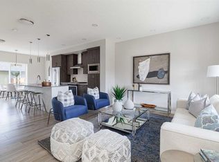 25 SE Sunrise Way, Cochrane, AB T4C 2S4