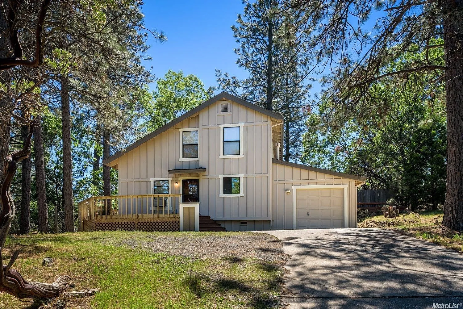 18256 Lawrence Way photo 1