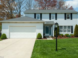 20176 Sandalwood Ln, Strongsville, OH