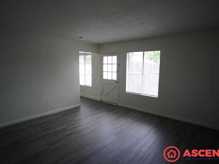 4717 Buckley Way (W & A) — Photo 5