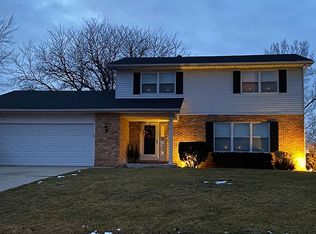 5705 Barrington Rd, Morris, IL 60450