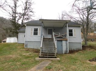 1917 Minden Rd, Oak Hill, WV 25901